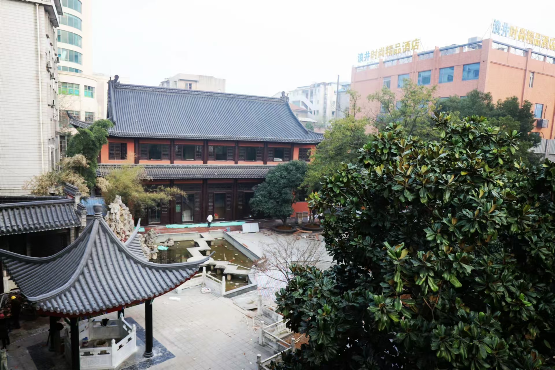 【曉荷】風雨庾亮樓（散文）