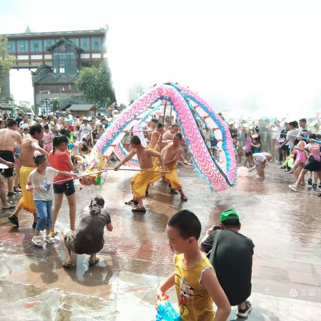 【風(fēng)戀】客家水龍舞，古鎮(zhèn)雨浪飛（散文）